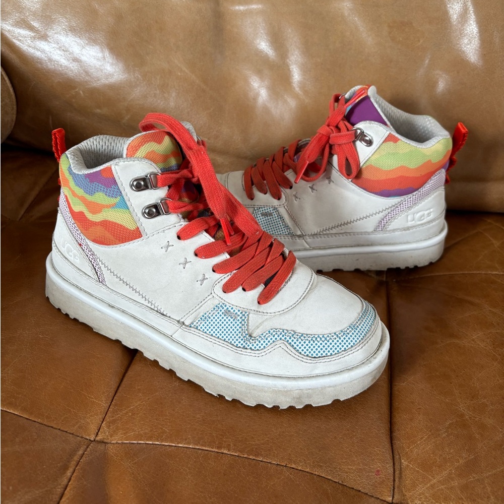 UGG Highland Hi Cali Pride Rainbow High Top Sneakers Women Size 8 White Colorful
